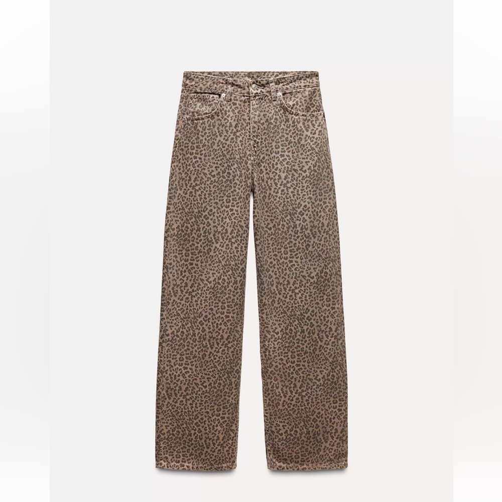Zara Leopard Print Relaxed Jean!